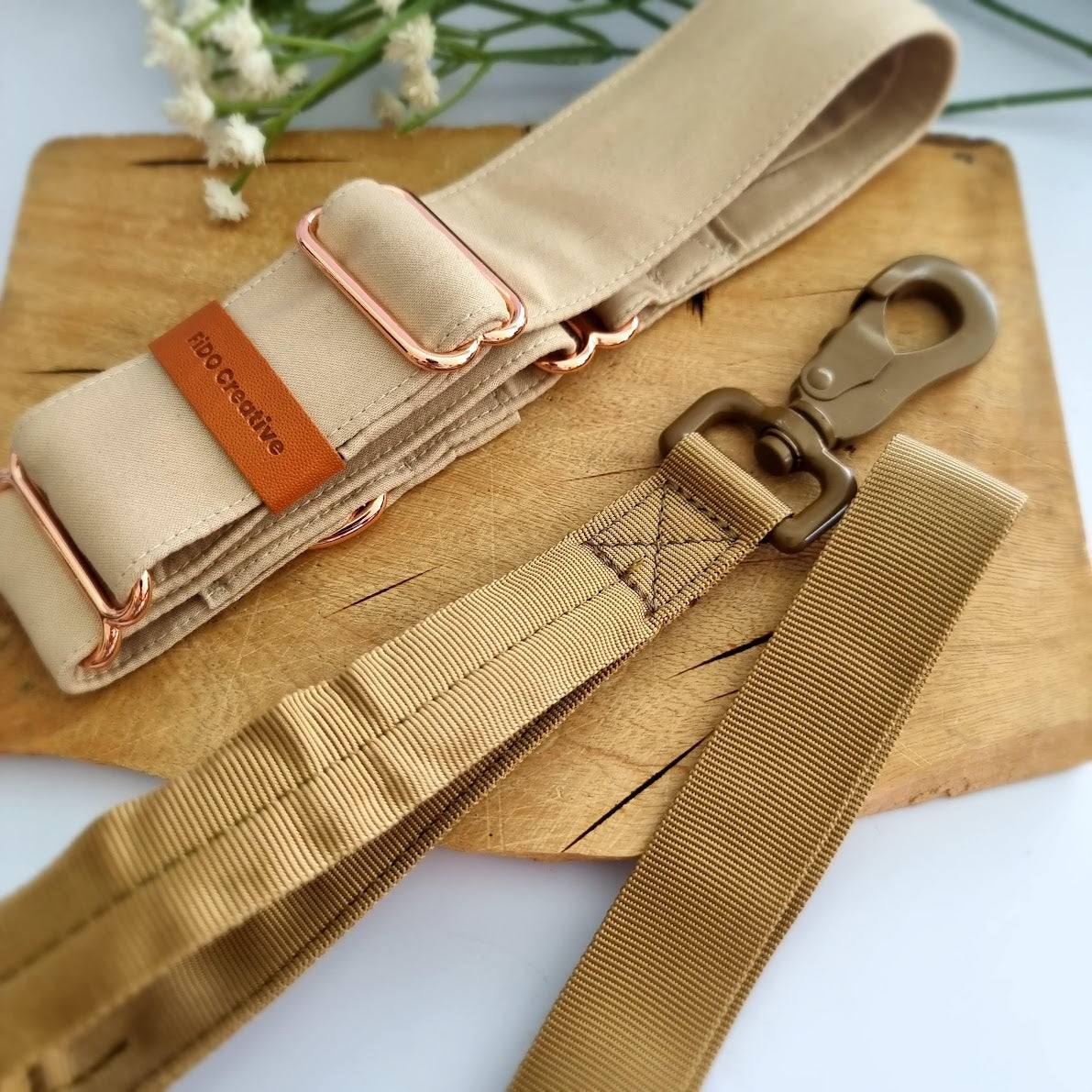 Khaki bungee dog lead