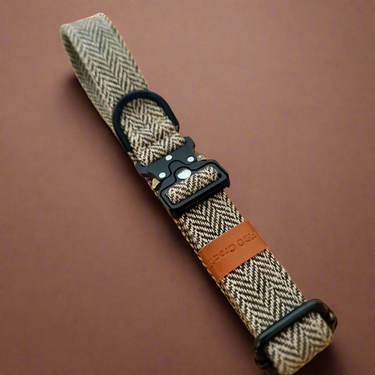Tweed dog collar