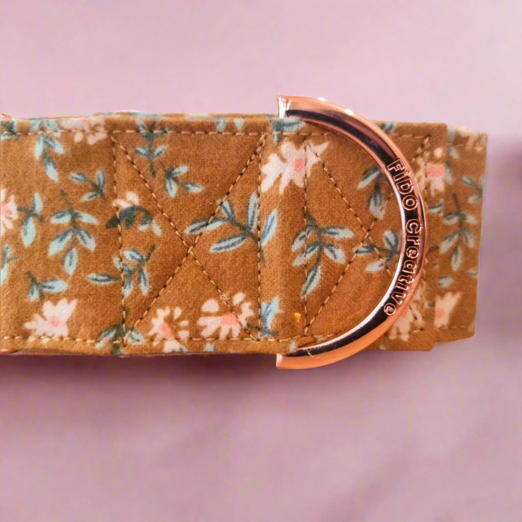 Floral dog collar 
