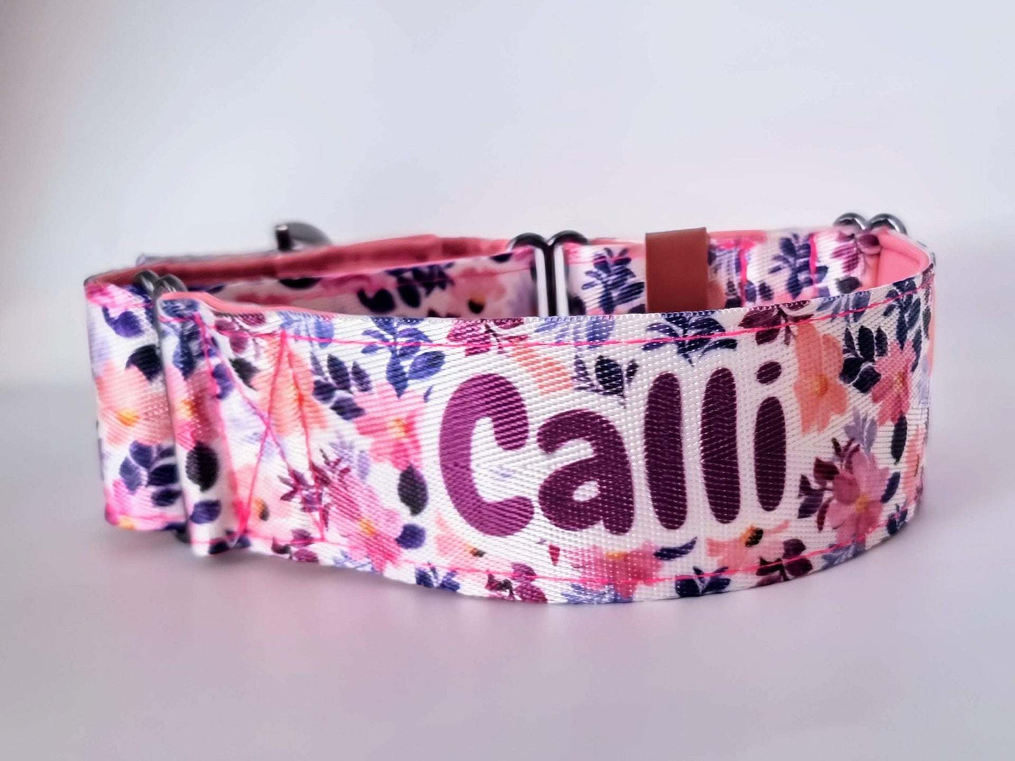 Name martingale collar with flowers