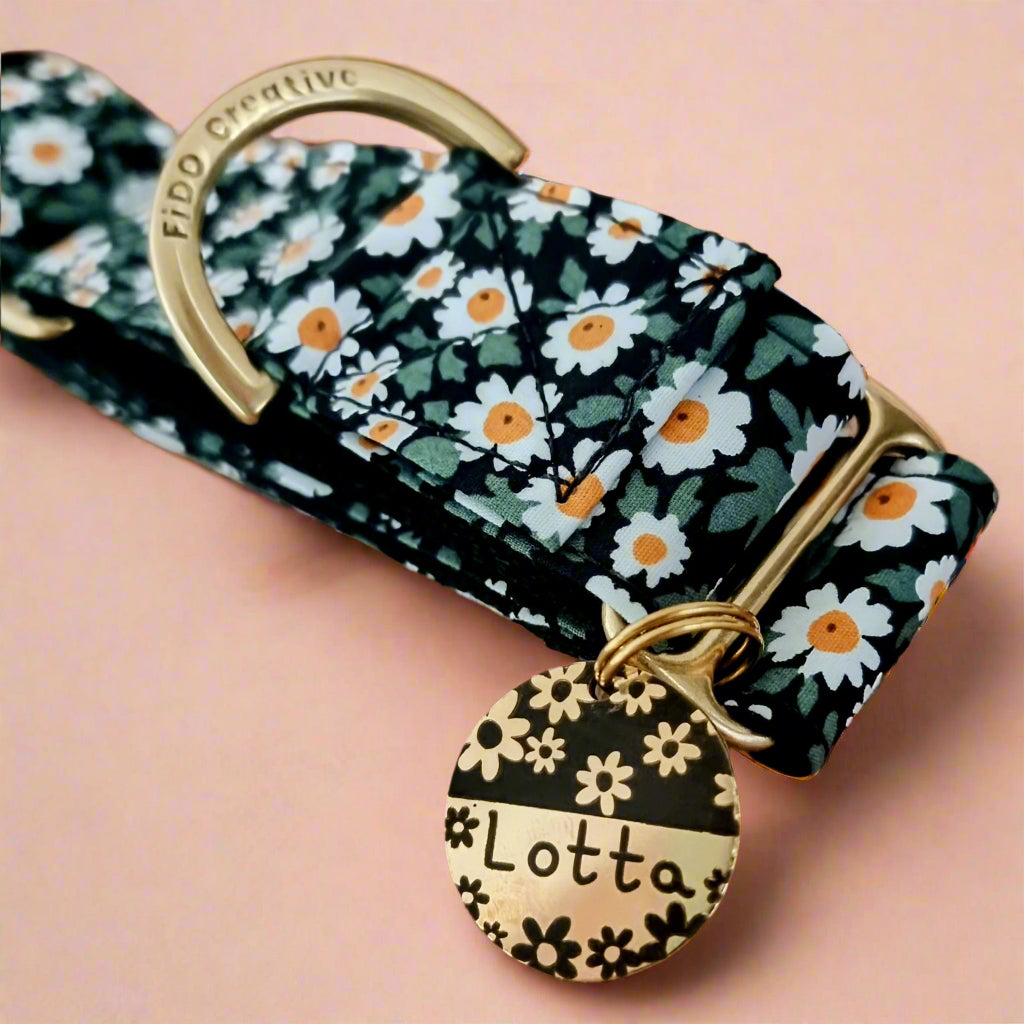 Green Daisy Martingale Collar